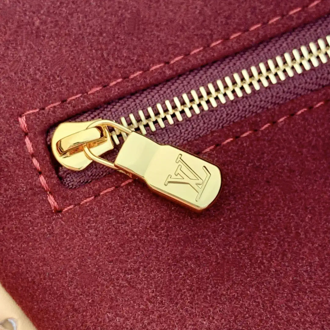 Louis Vuitton LV M25877 Again Artsy Bag Monogram