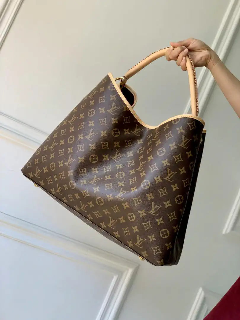 Louis Vuitton LV M25877 Again Artsy Bag Monogram