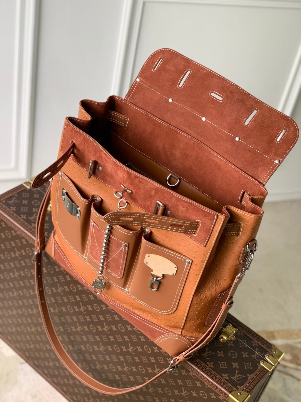 Louis Vuitton LV M26019 Steamer 40 Bag Ostrich pattern