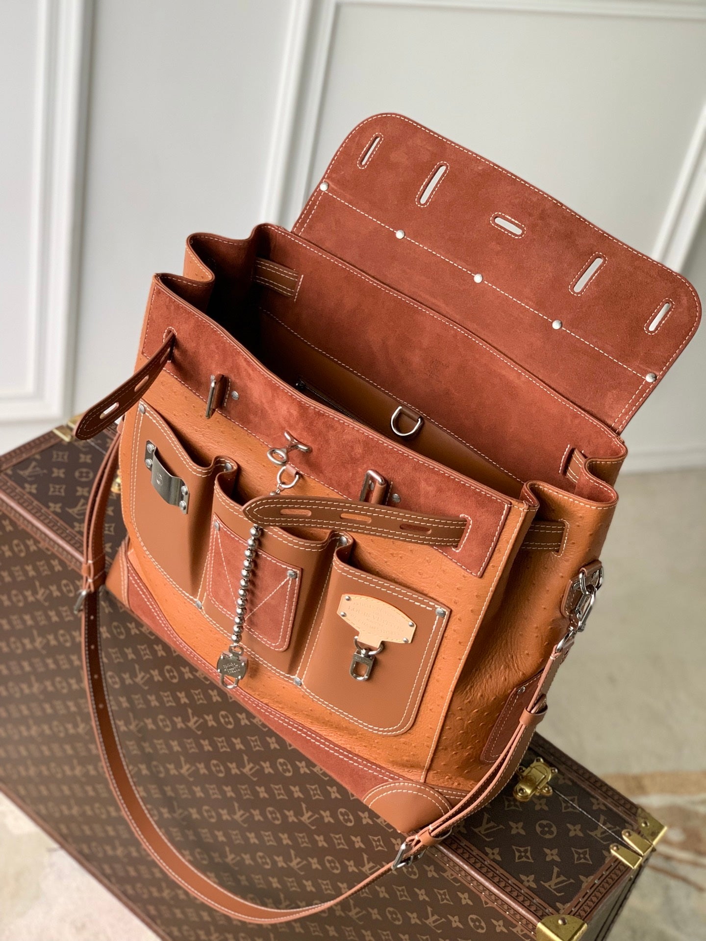 Louis Vuitton LV M26019 Steamer 40 Bag Ostrich pattern