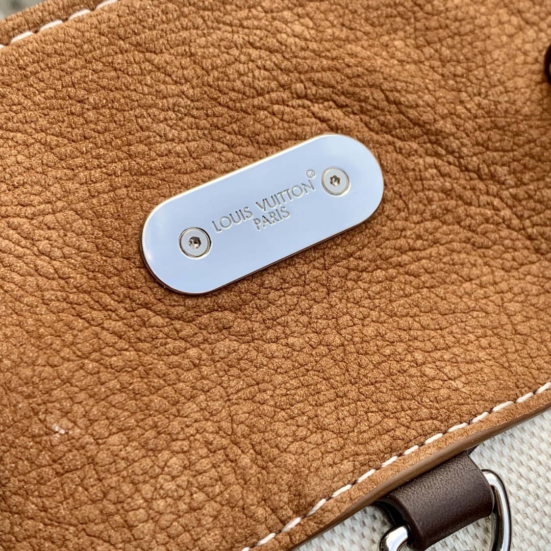Louis Vuitton LV M26019 Steamer 40 Bag Tan