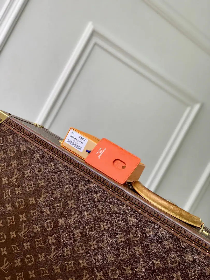 Louis Vuitton LV M26028 Magnetic Card Holder Black Monogram Orange