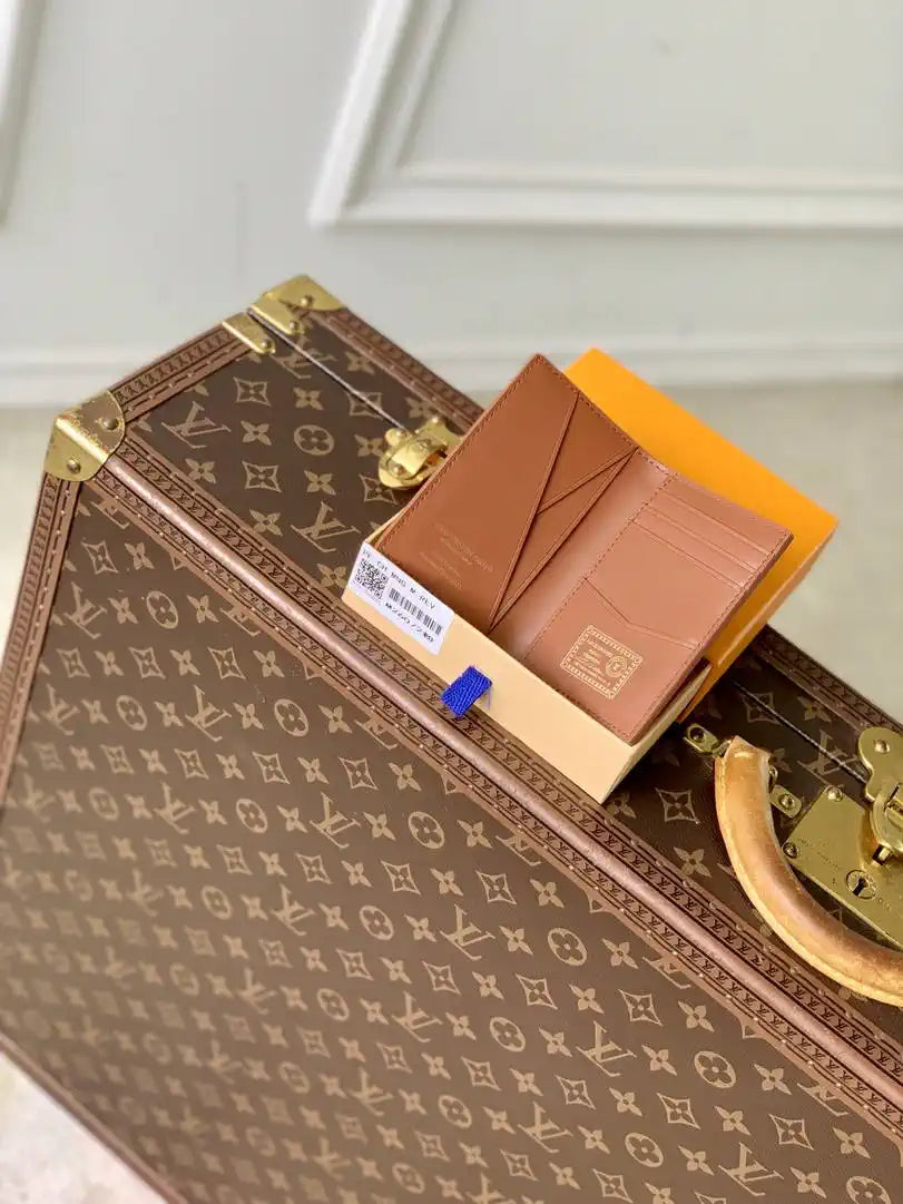 Louis Vuitton LV M26076 Pocket Organizer LW10005