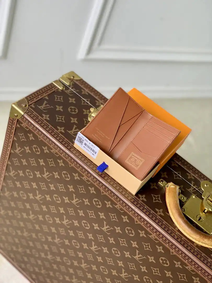 Louis Vuitton LV M26077 Pocket Organizer LW10006