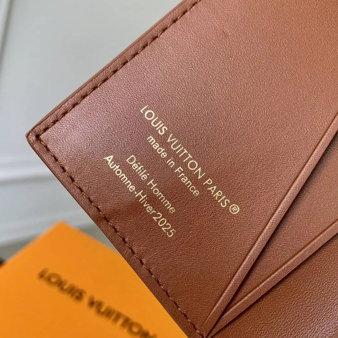 Louis Vuitton LV M26079 Pocket Organizer LW10008
