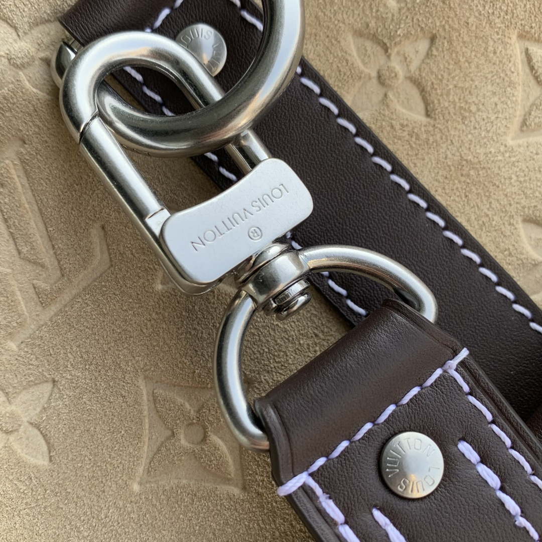 Louis Vuitton LV M26127 Keepall Bandouliere  50 Bag Tan