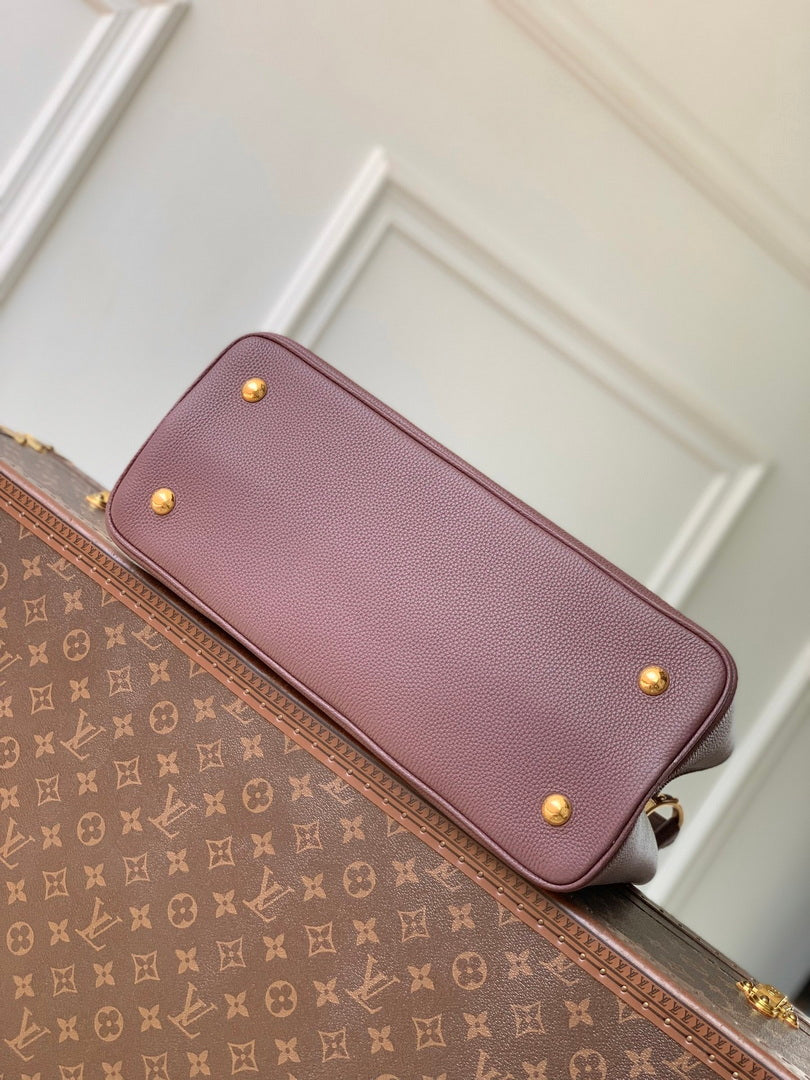 Louis Vuitton LV M26259 Capucines GM Bag Claret