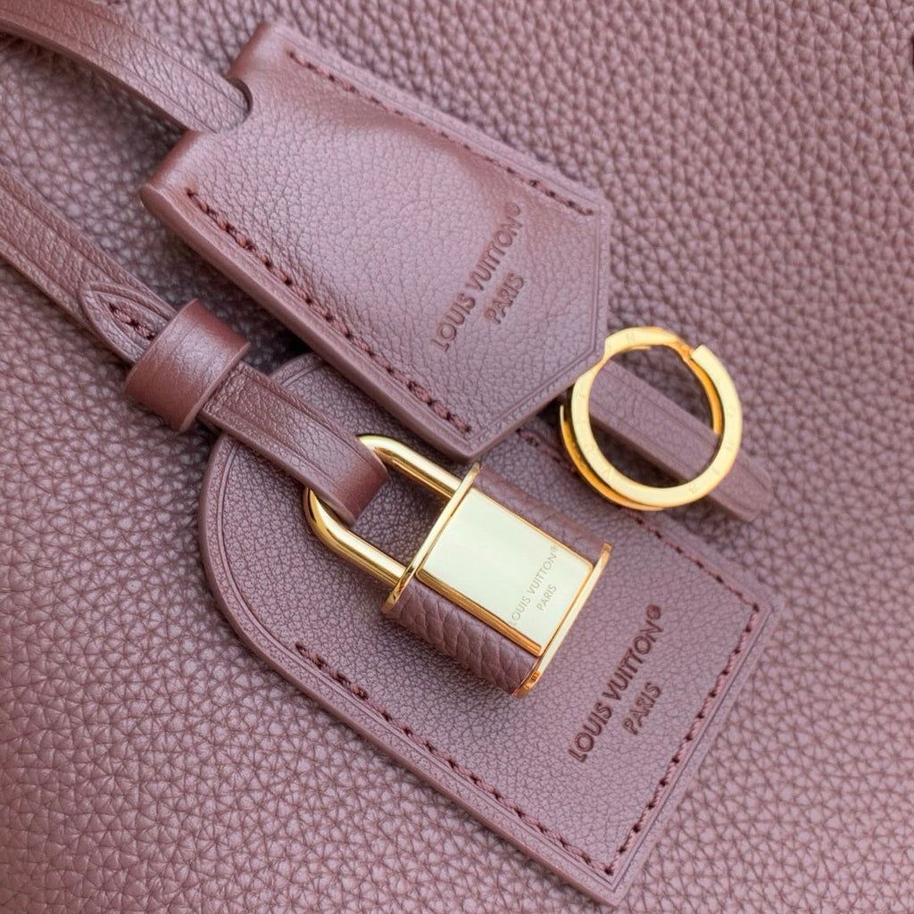 Louis Vuitton LV M26259 Capucines GM Bag Claret