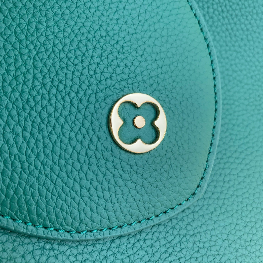 Louis Vuitton LV M26259 Capucines GM Bag Dark green - Default Title - View 5