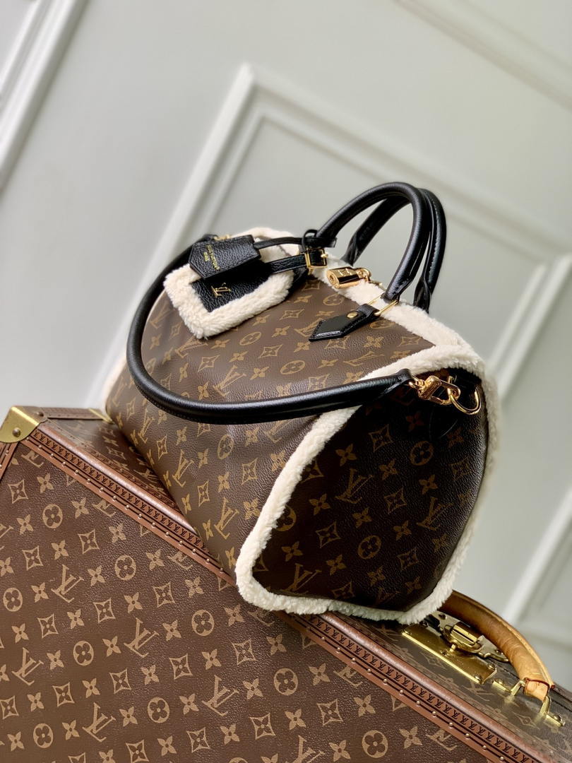 Louis Vuitton  LV M26326 Speedy 30 Soft Teddy Bag Monogram Shearling