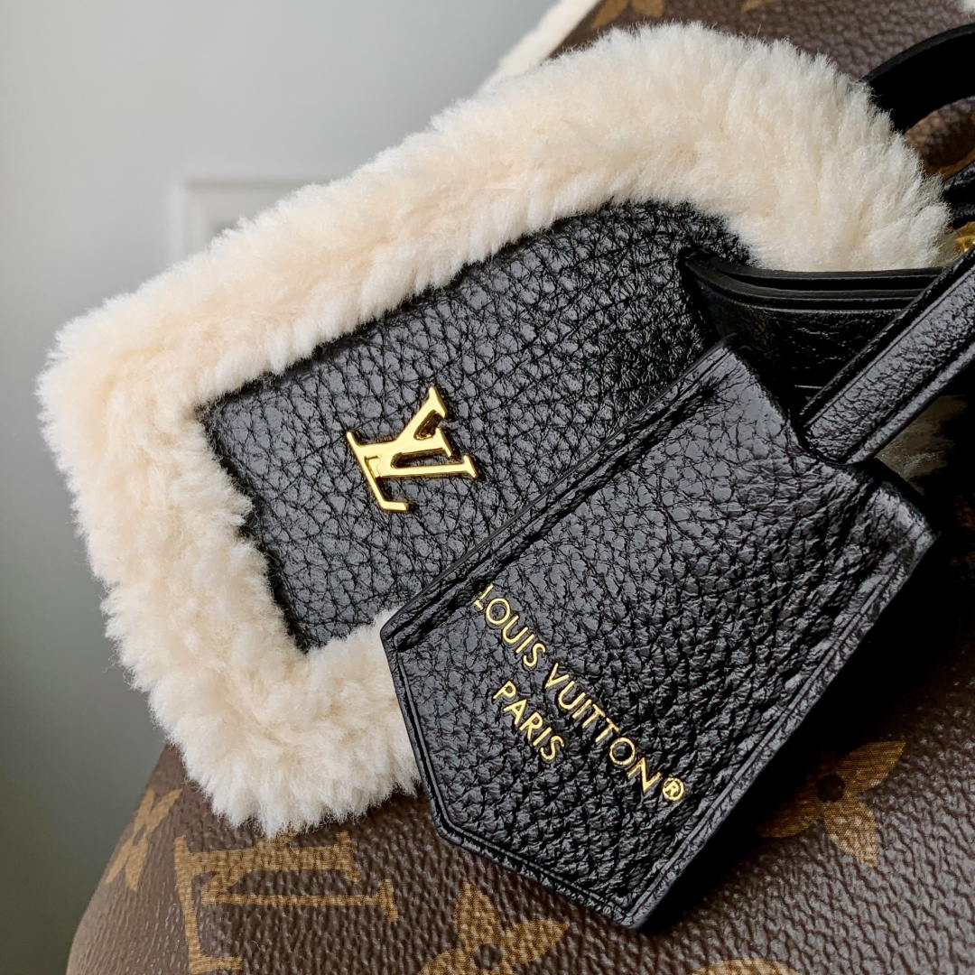 Louis Vuitton  LV M26326 Speedy 30 Soft Teddy Bag Monogram Shearling