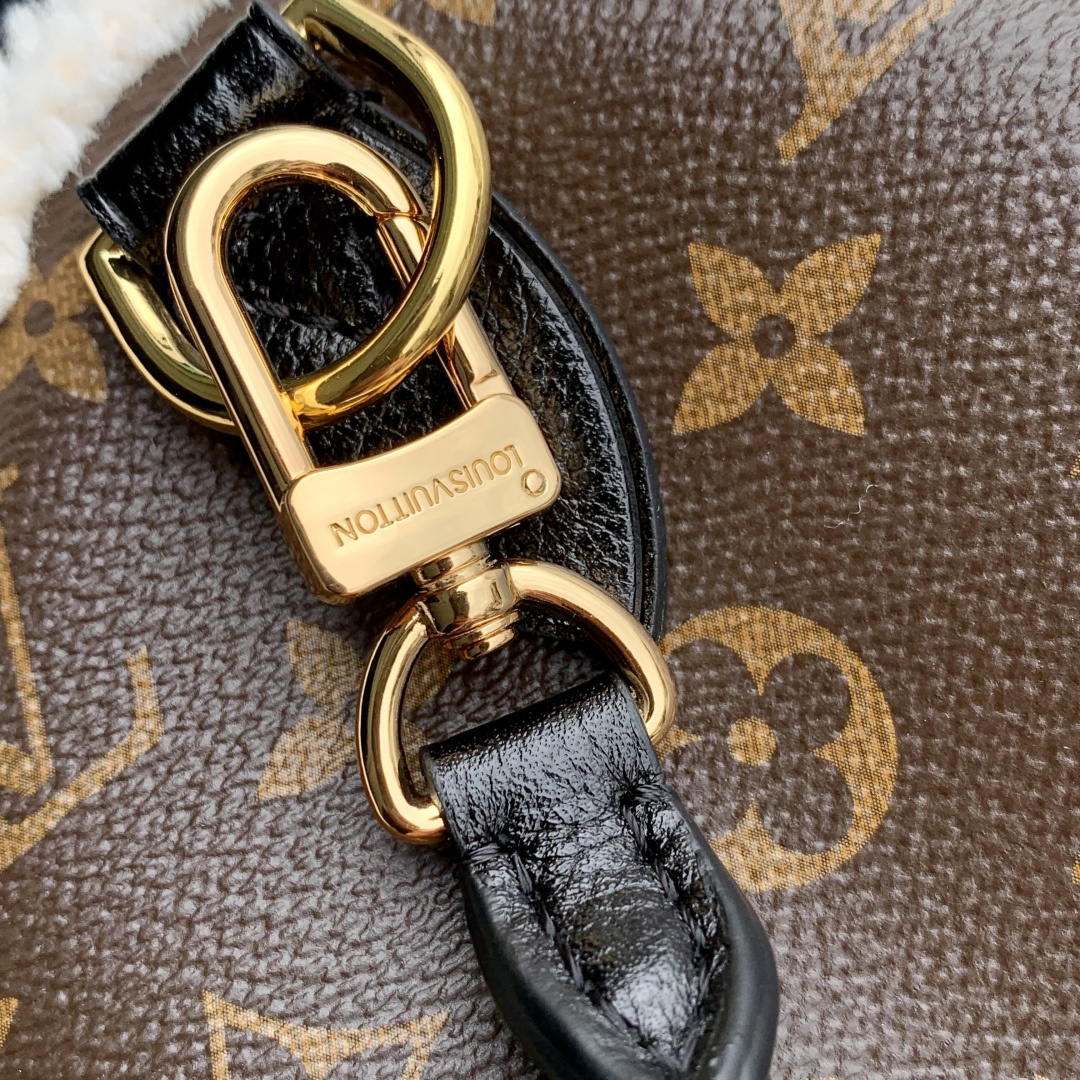Louis Vuitton  LV M26326 Speedy 30 Soft Teddy Bag Monogram Shearling - Default Title - View 6