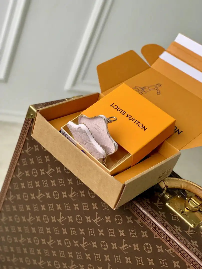 Louis Vuitton LV M26575 Spark Purse Wallet Pearl powder Monogram Empreinte