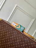 Louis Vuitton LV M26949 Magnetic Card Holder Monogram Heritage Epicea