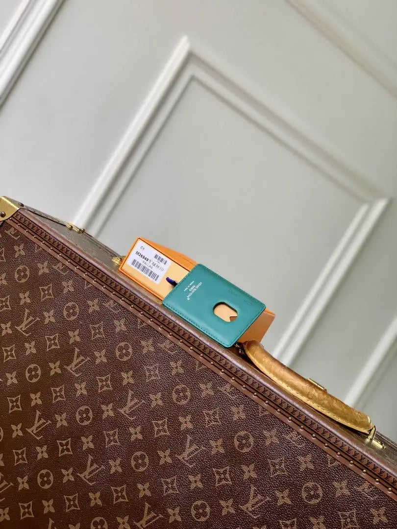 Louis Vuitton LV M26949 Magnetic Card Holder Monogram Heritage Epicea