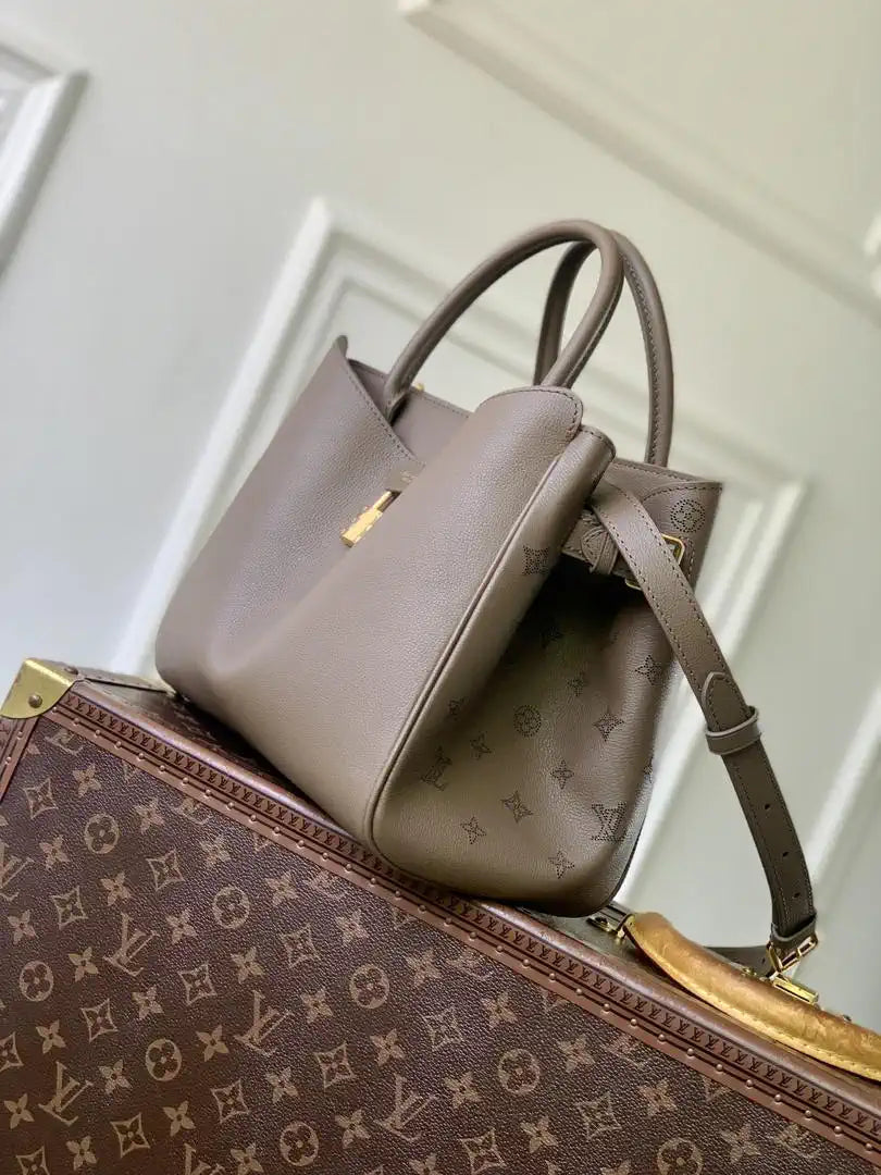 Louis Vuitton LV M27040 Vendome PM Taupe