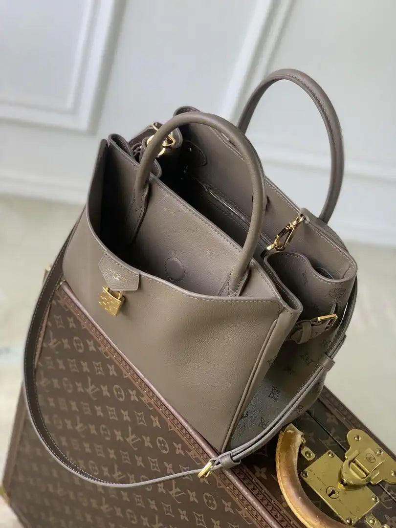 Louis Vuitton LV M27040 Vendome PM Taupe