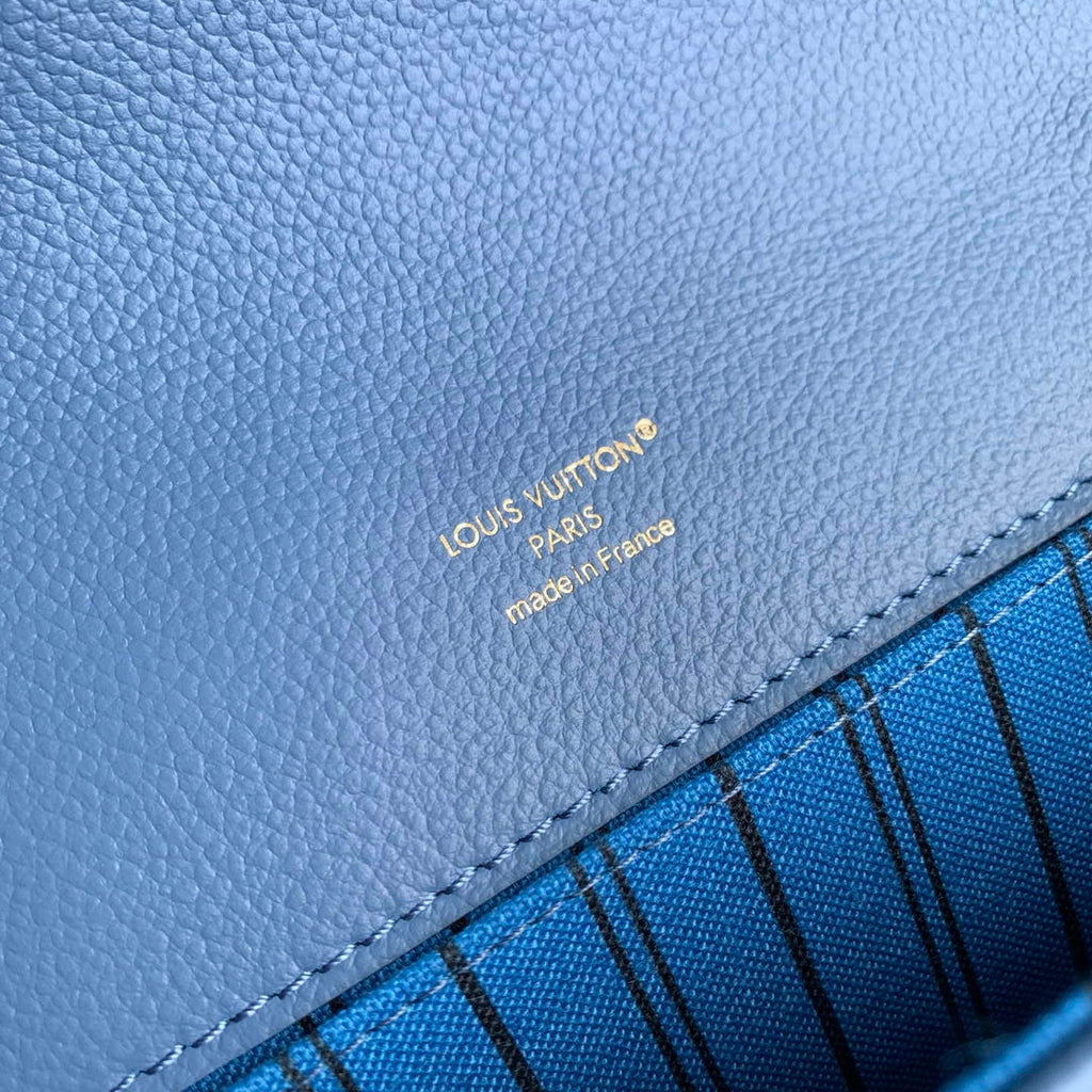 Louis Vuitton LV M27357 Pochette M¨¦tis Bag Blue Jean