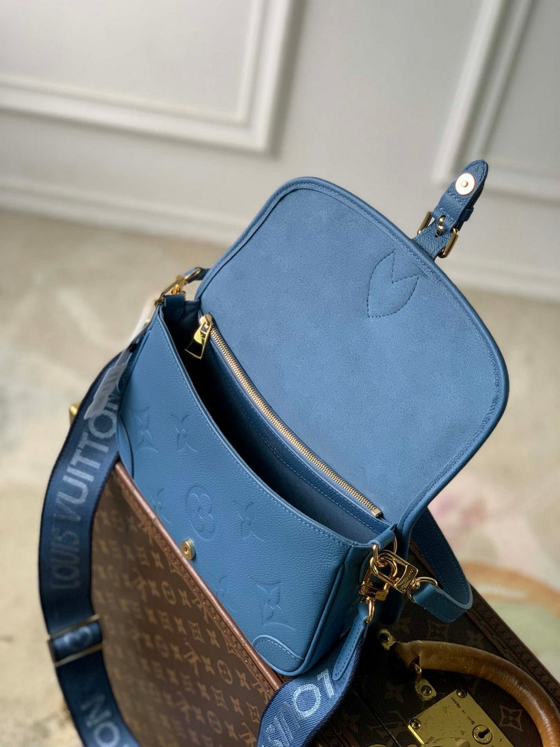 Louis Vuitton LV M27362 Diane Handbag  Blue Jean