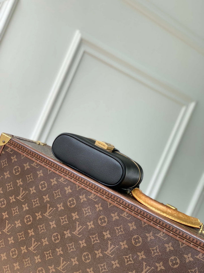 Louis Vuitton LV M27505 Low Key Vanity Pouch Black