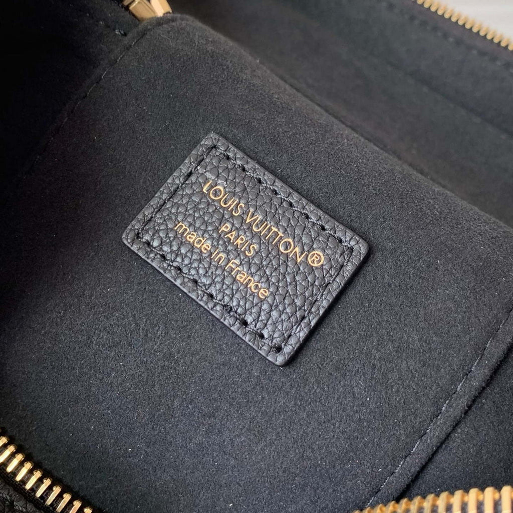 Louis Vuitton LV M27505 Low Key Vanity Pouch Black