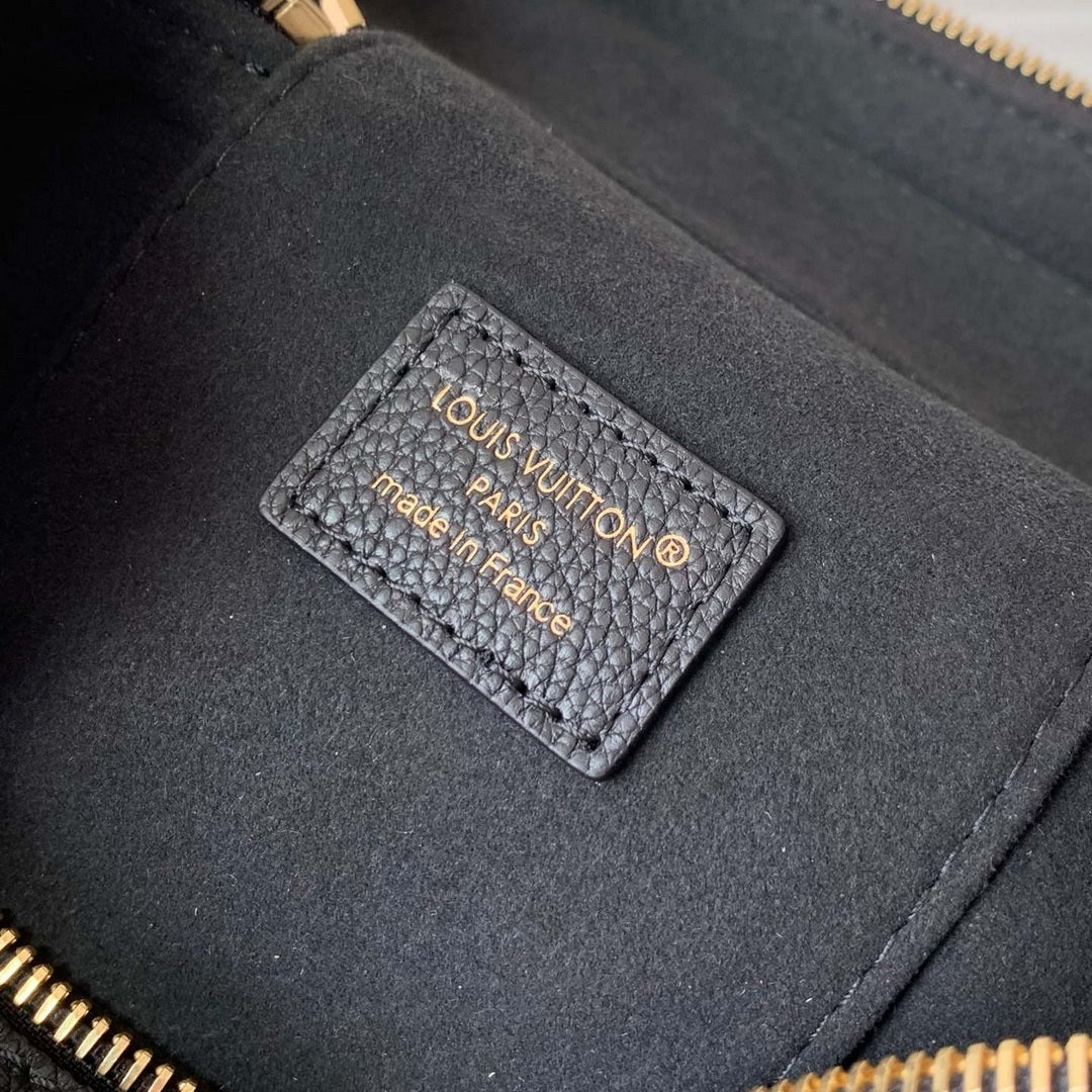 Louis Vuitton LV M27505 Low Key Vanity Pouch Black