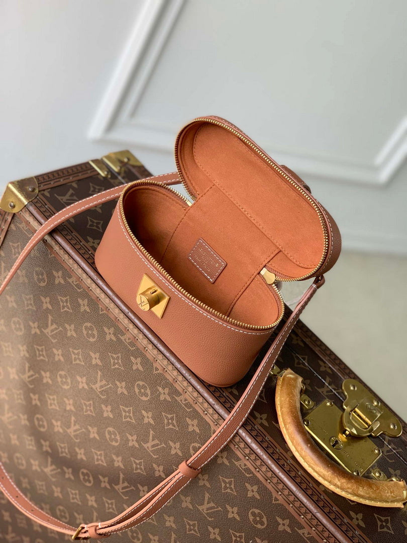 Louis Vuitton LV M27505 Low Key Vanity Pouch Cognac