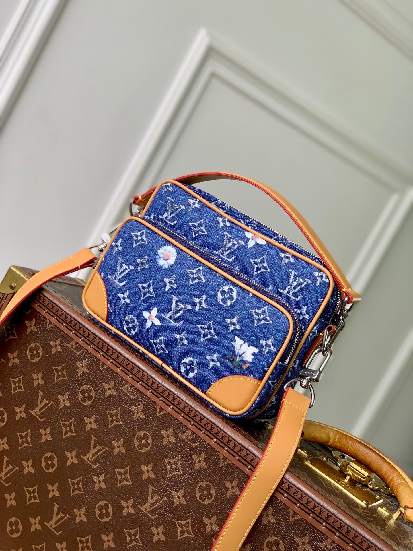 Louis Vuitton LV M27553 Nil Cross-body Bag Blue - Default Title - View 1