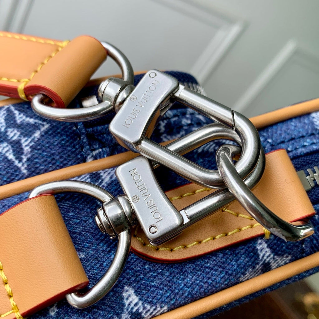 Louis Vuitton LV M27553 Nil Cross-body Bag Blue