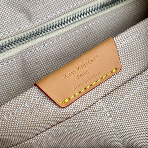 Louis Vuitton LV M27554 Christopher MM Bag Blue - Default Title - View 11