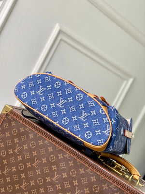 Louis Vuitton LV M27554 Christopher MM Bag Blue - Default Title - View 5