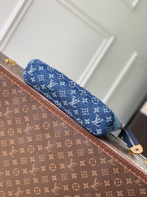 Louis Vuitton LV M27559 Pochette Voyage Souple Bag Blue - Default Title - View 4