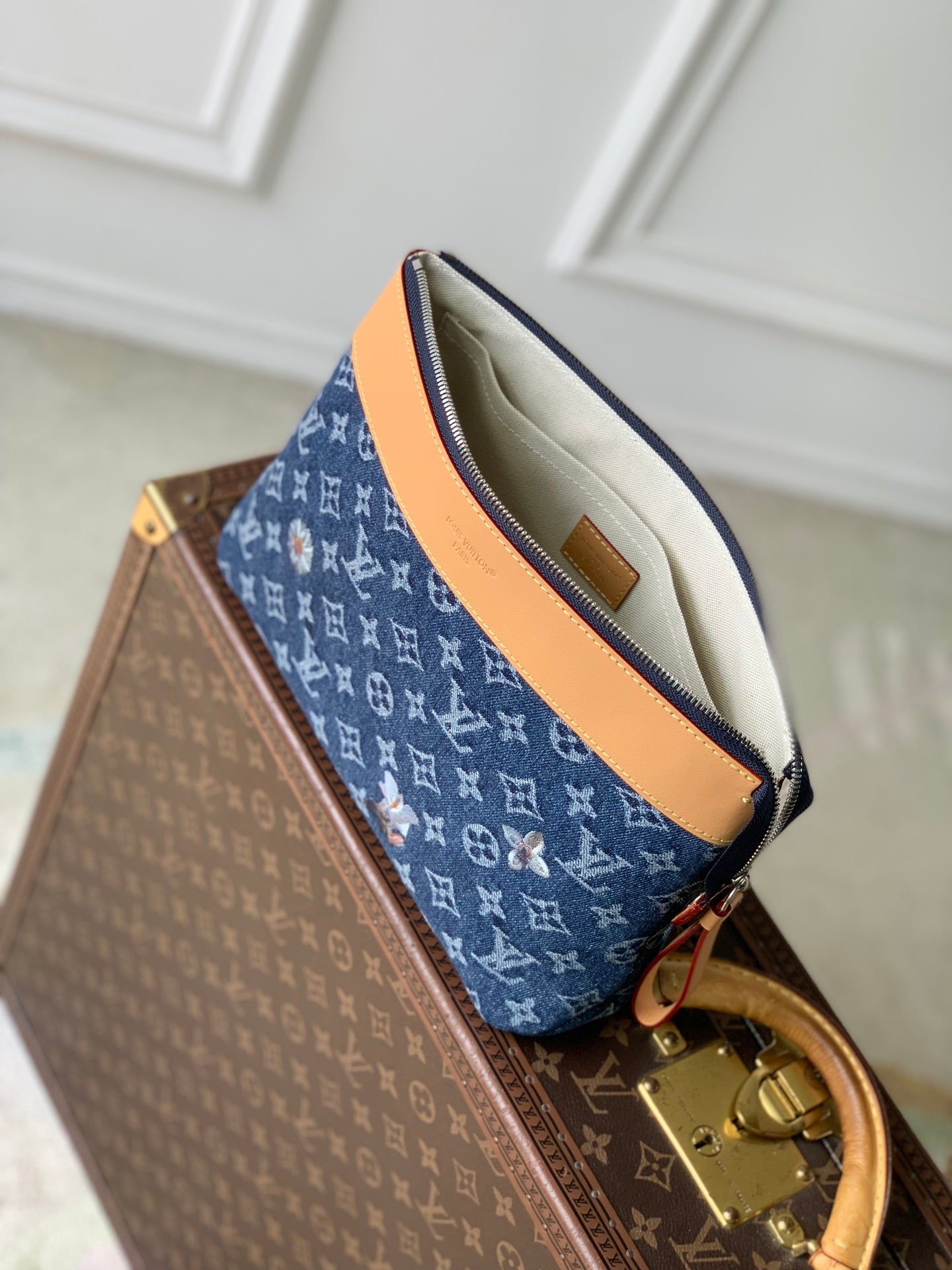 Louis Vuitton LV M27559 Pochette Voyage Souple Bag Blue - Default Title - View 9