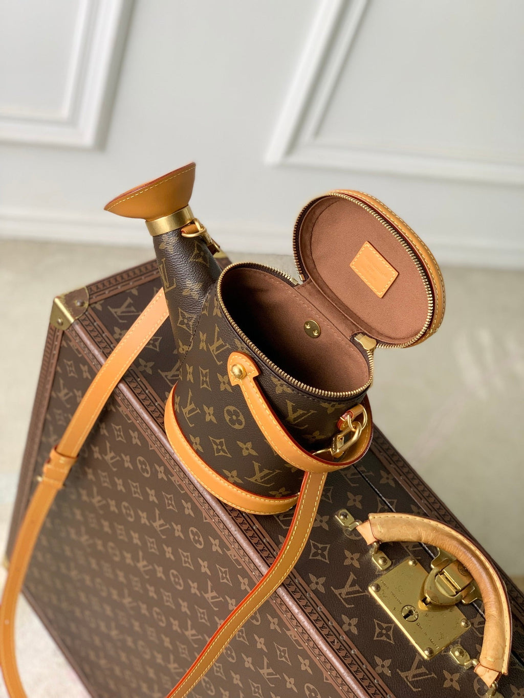 Louis Vuitton LV M27563 Watering Can Bag Monogram