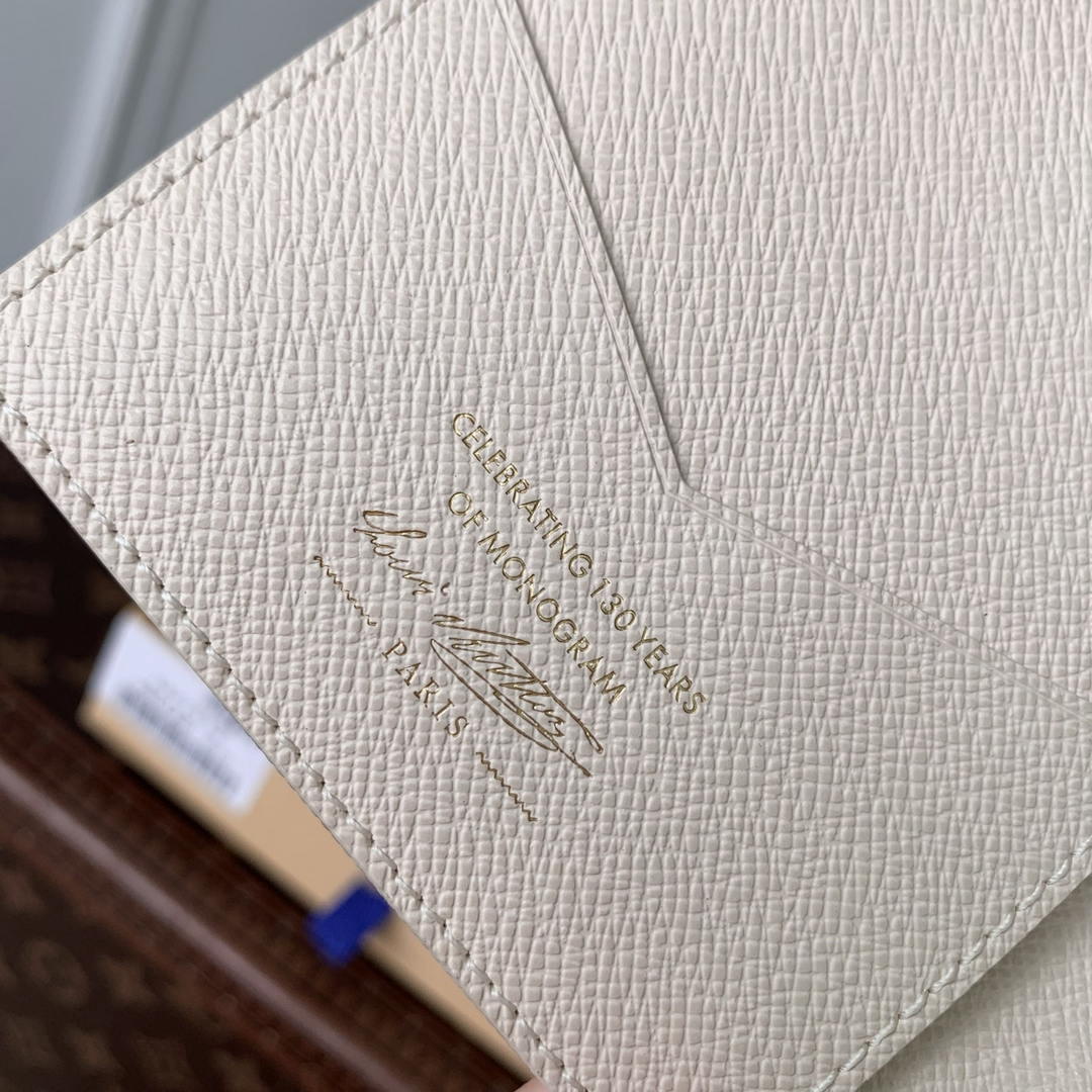 Louis Vuitton LV M27612 Passport Cover Other Monogram Canvas Beige