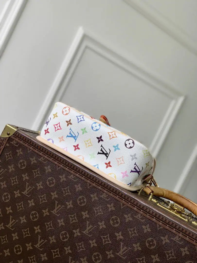 Louis Vuitton LV M27866  LV x TM Diane Handbag Monogram White