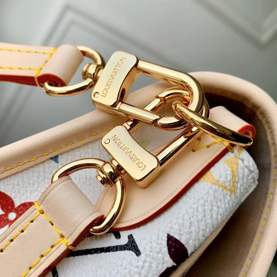 Louis Vuitton LV M27866  LV x TM Diane Handbag Monogram White