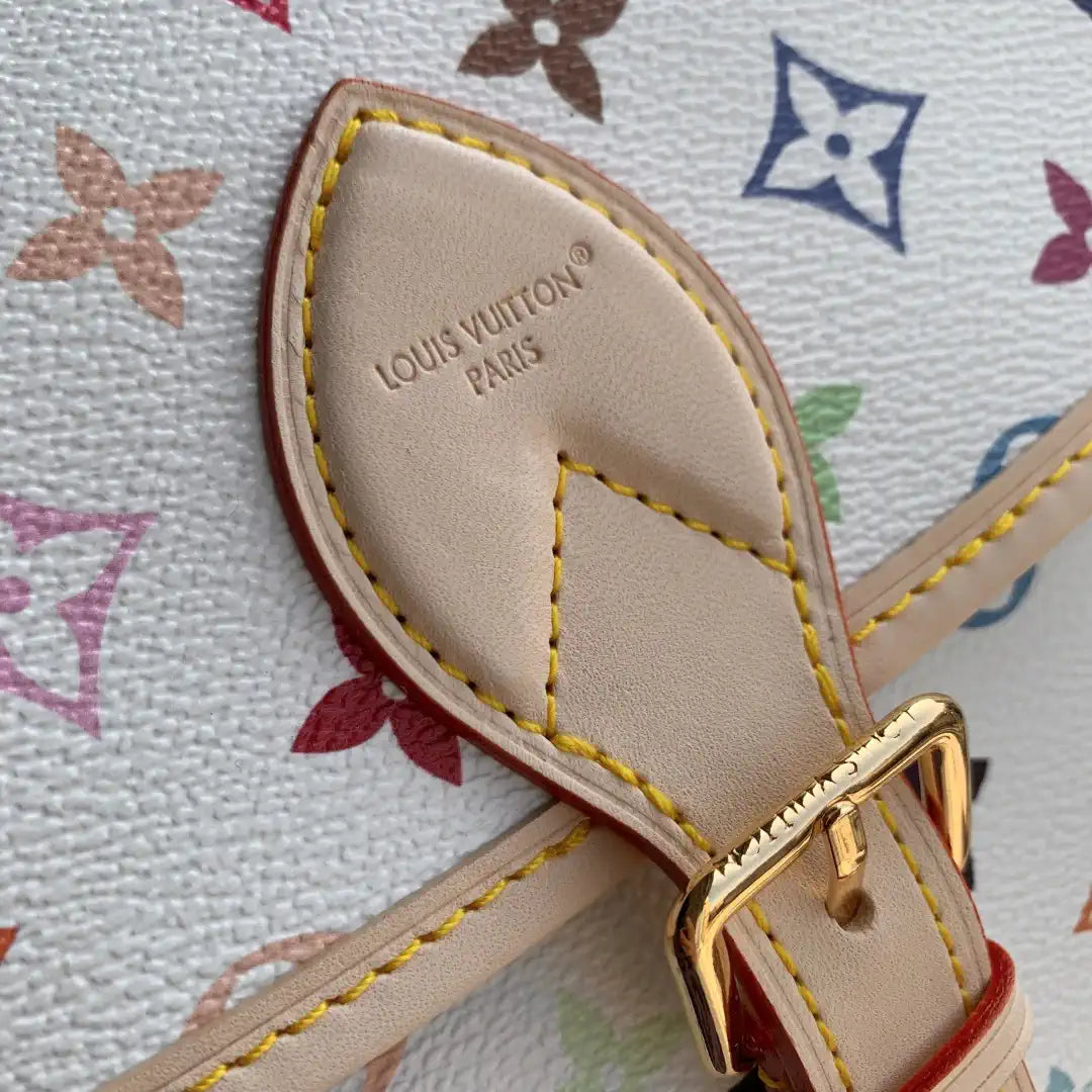Louis Vuitton LV M27866  LV x TM Diane Handbag Monogram White