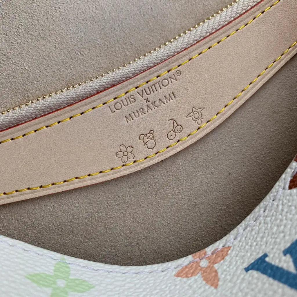 Louis Vuitton LV M27866  LV x TM Diane Handbag Monogram White