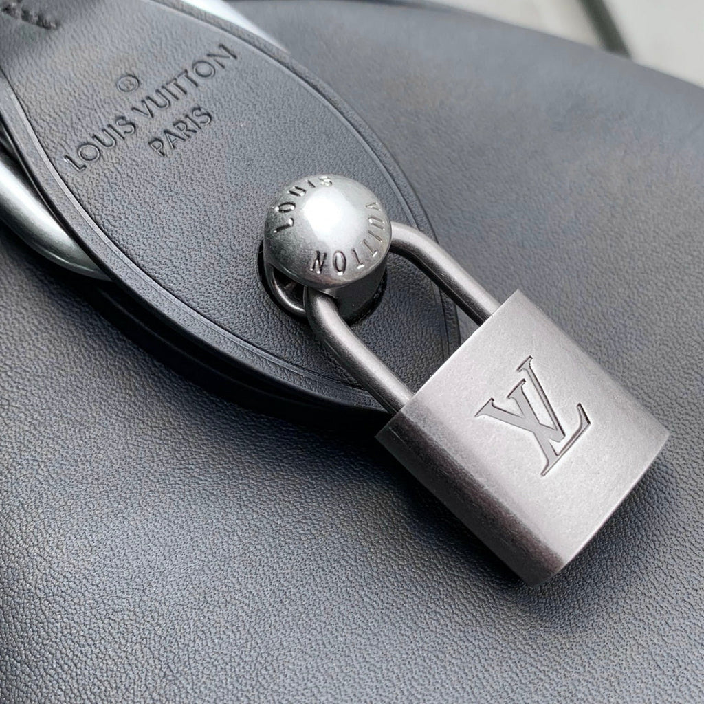 Louis Vuitton LV M28000 Needle Bag Black