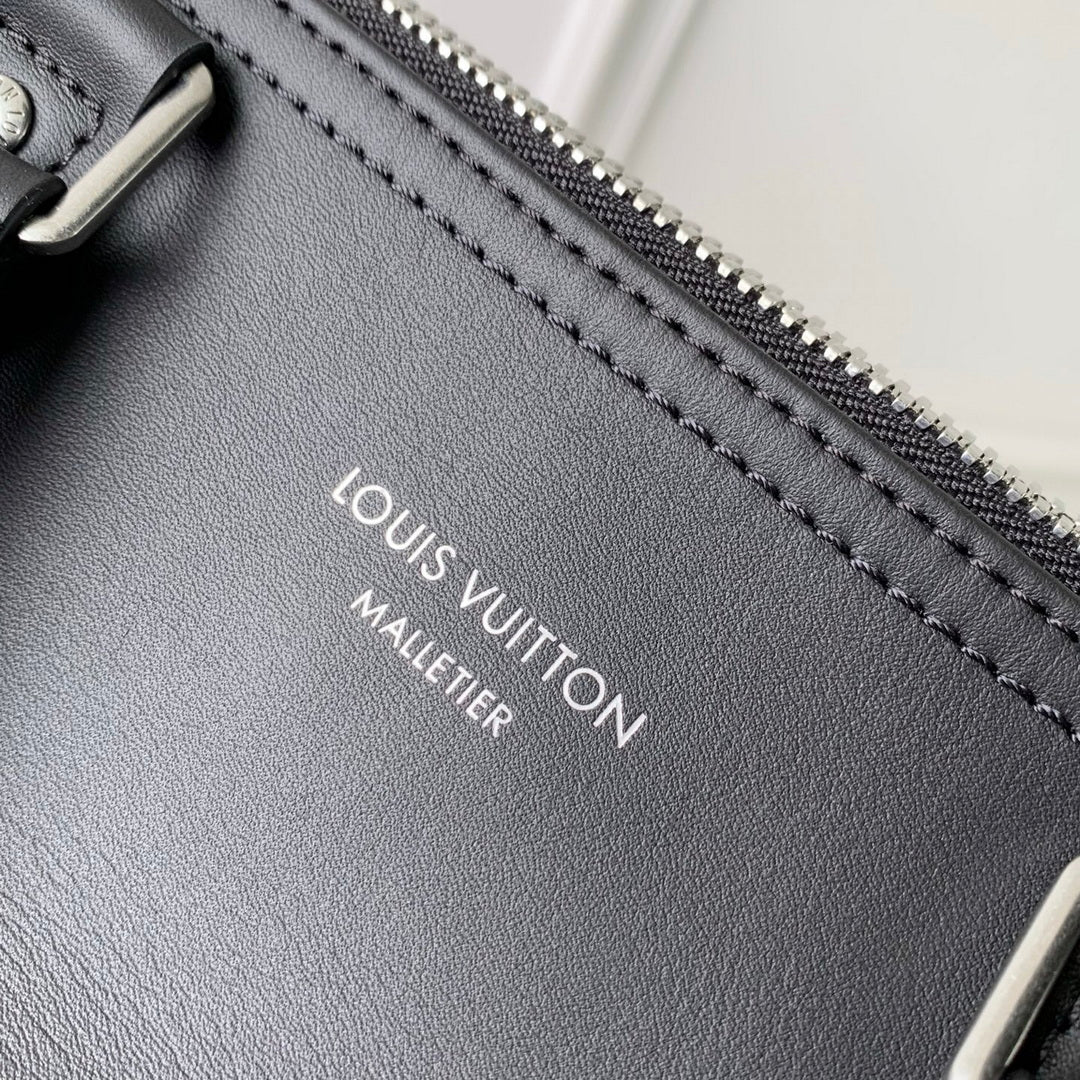 Louis Vuitton LV M28000 Needle Bag Black - Default Title - View 8