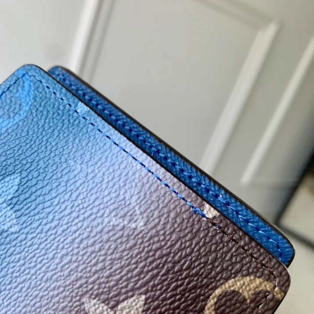Louis Vuitton LV M28006 Gradient Blue HULTlPLE Wallet