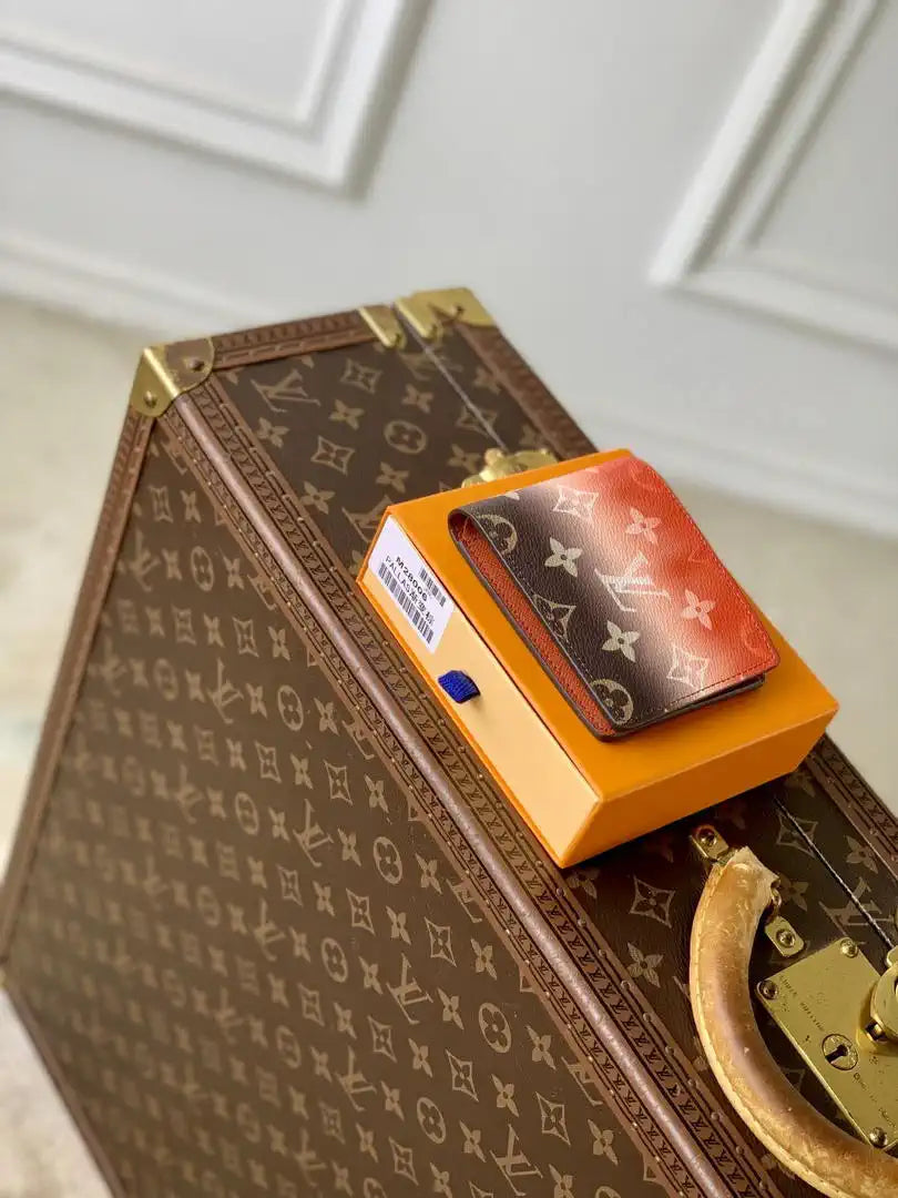 Louis Vuitton LV M28006 Gradient Orange HULTlPLE Wallet