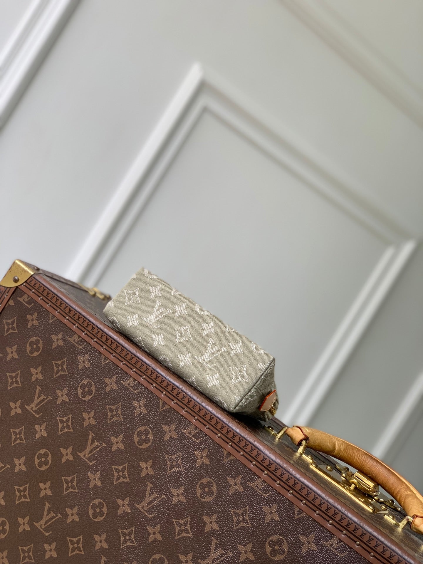 Louis Vuitton LV M28050 Pochette Cosmétique PM Green Denim