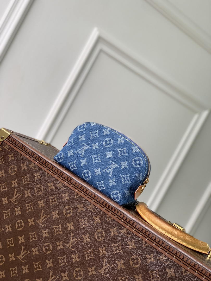 Louis Vuitton LV M28050 Pochette Cosmétique PM Other Monogram Canvas