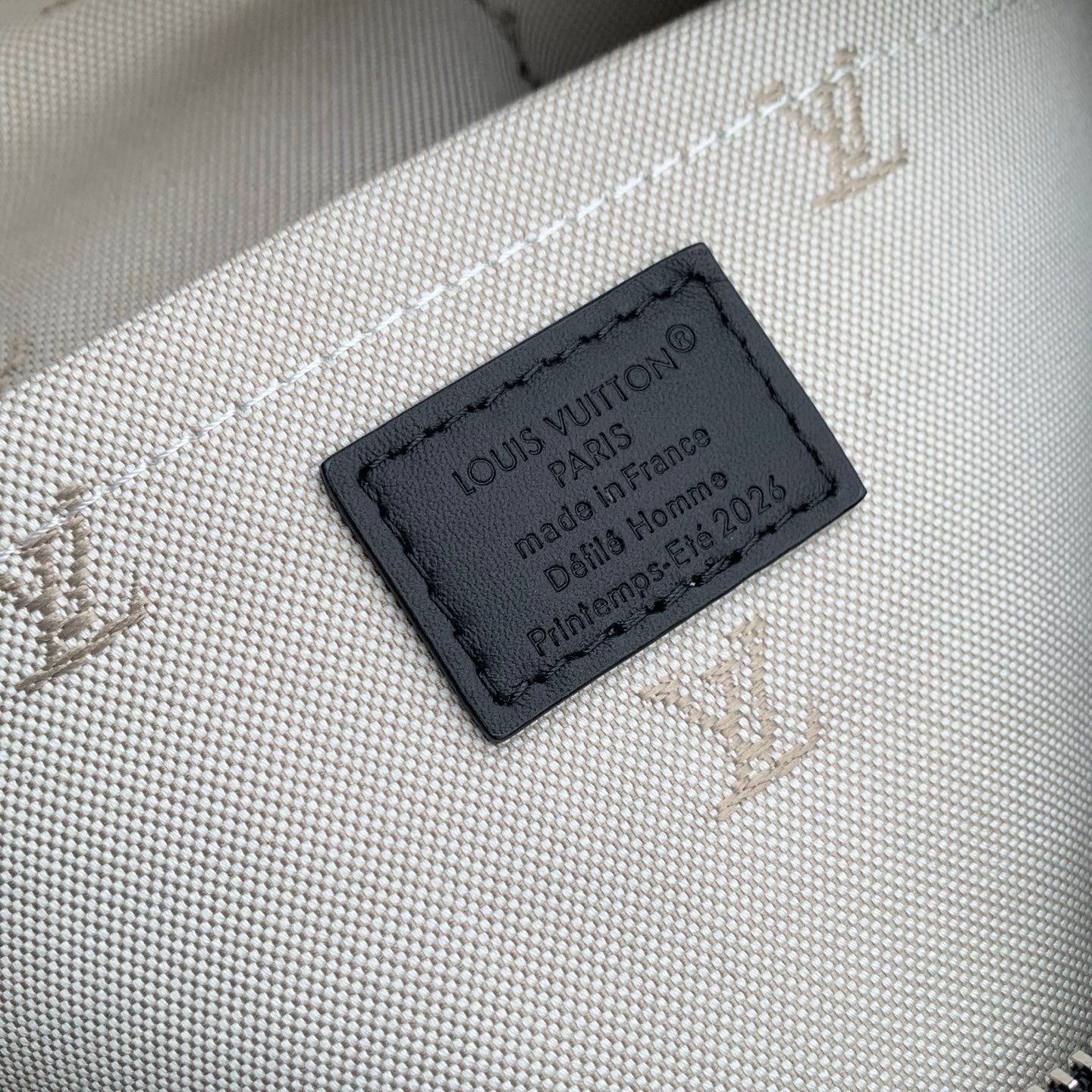Louis Vuitton LV M28100 Keepall Cargo Bandoulière 35 Bag Black