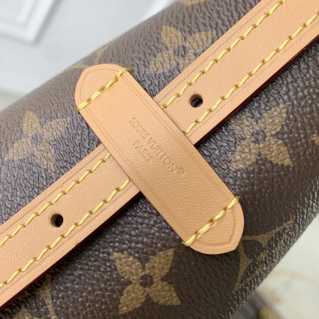 Louis Vuitton LV M28101 CarryAll East West Bag