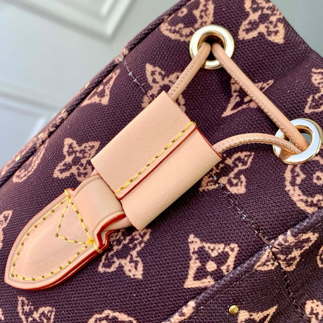 Louis Vuitton LV M28103 Noe Trunk Bag Brown