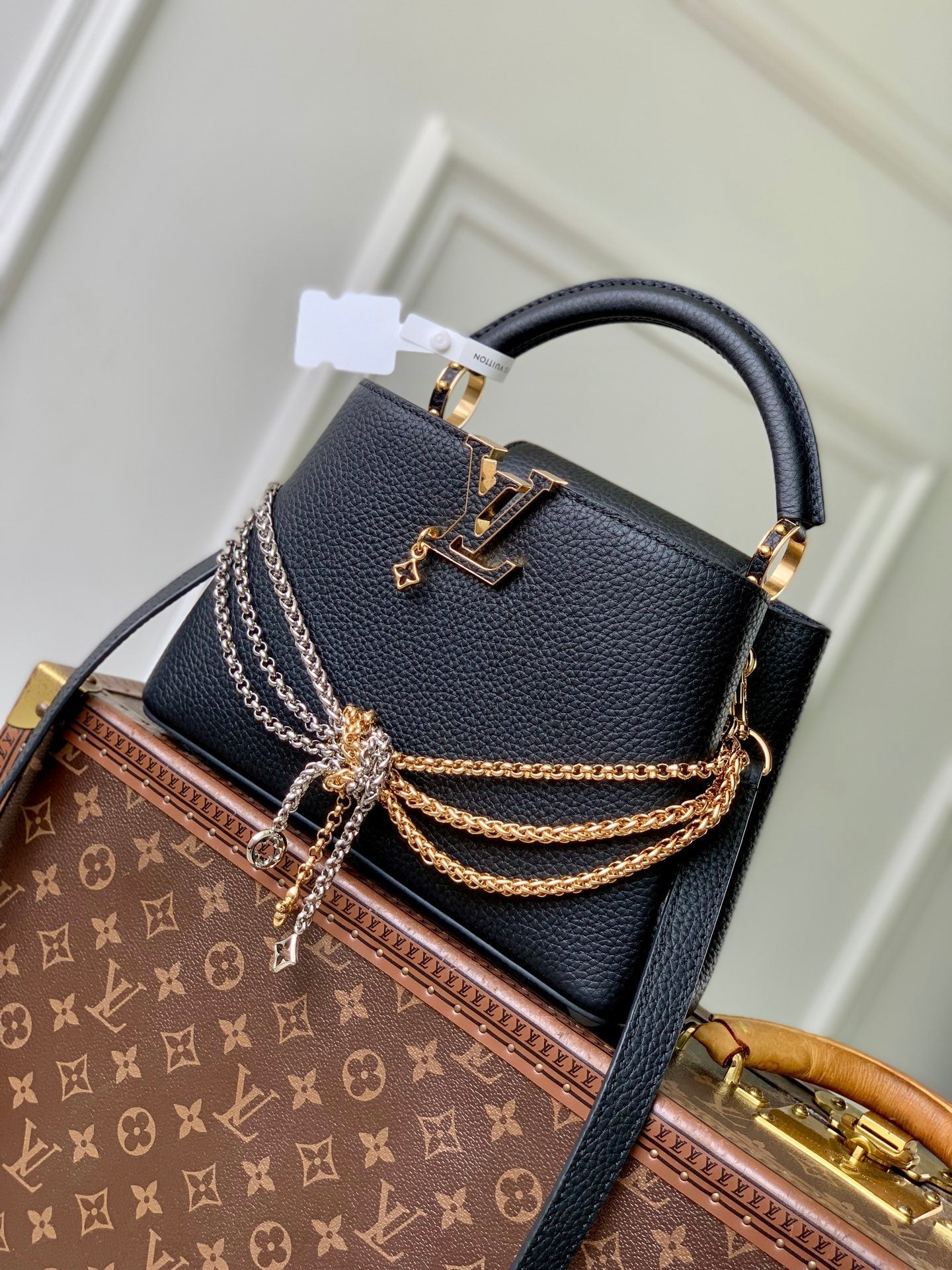 Louis Vuitton LV M28203 Capucines BB Bag Black - Default Title - View 1
