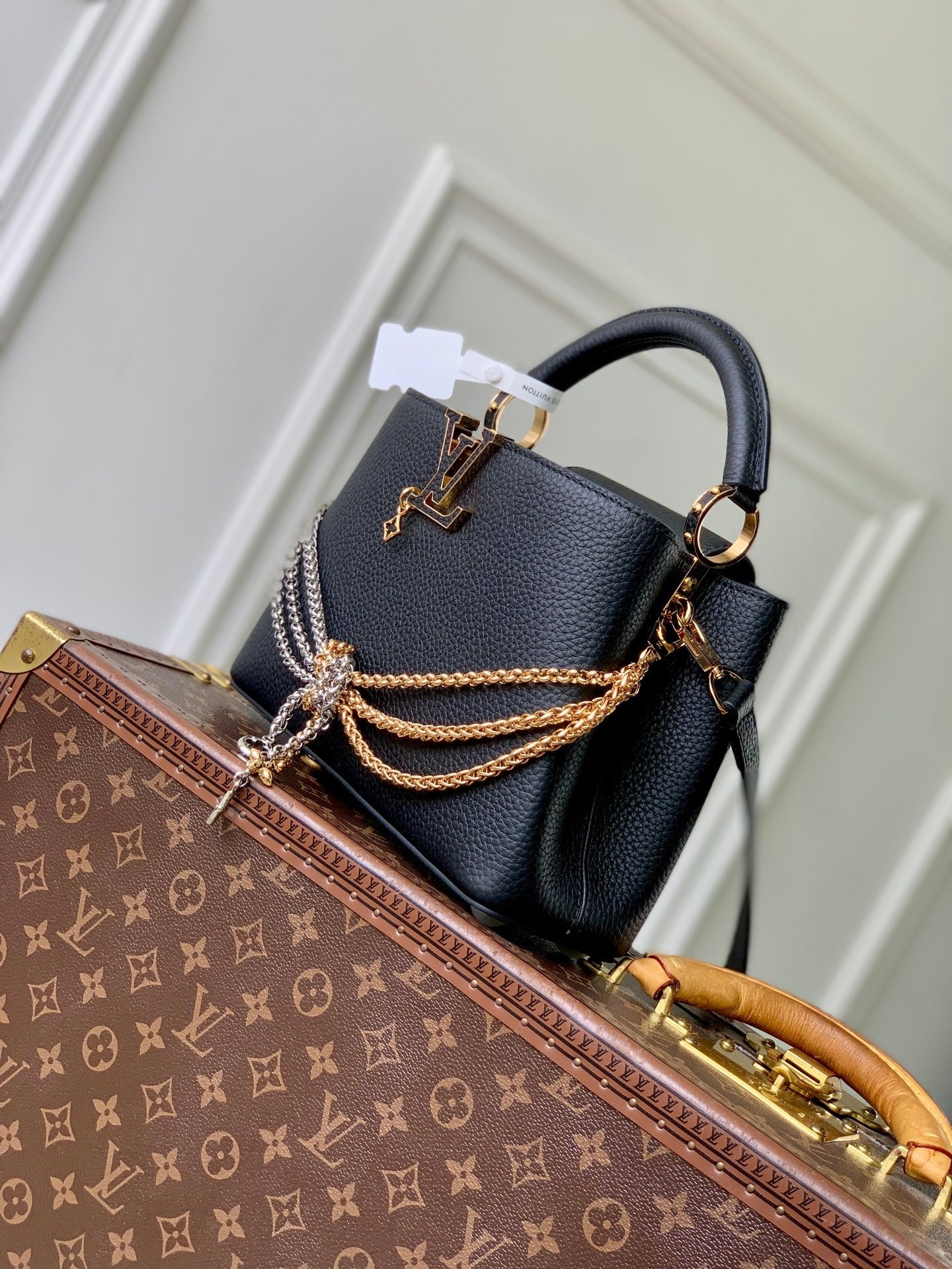 Louis Vuitton LV M28203 Capucines BB Bag Black - Default Title - View 2